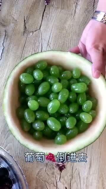 吃瓜还是吃葡萄好吃些,谁才是夏日消暑佳品？